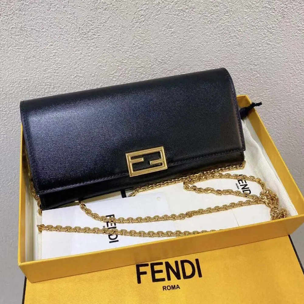Close-up of silver chain hardware on Fendi Women Shoulder Bag Chain Black Leather Wallet
