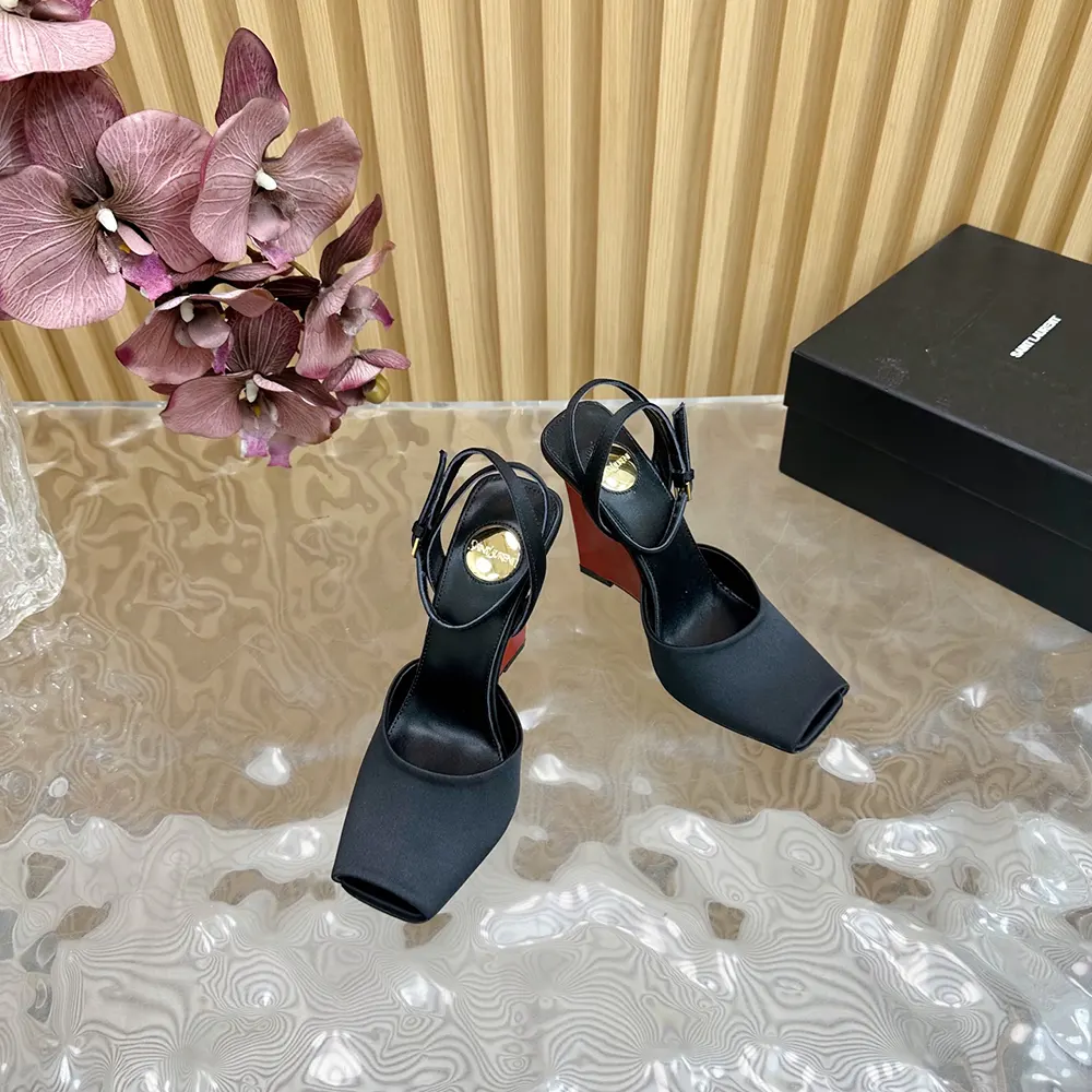 Overhead view showing padded footbed of Saint Laurent YSL La Scandale Wedges