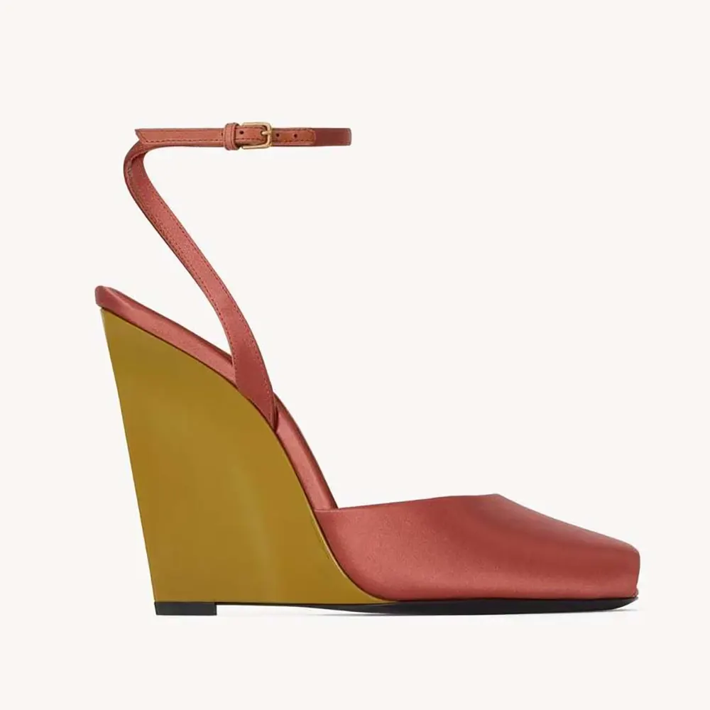 Side view of Saint Laurent YSL Women La Scandale Wedges in Satin Crepe-Pink