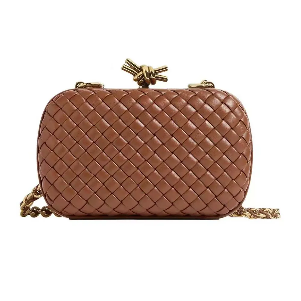 Knot Minaudiu00e8re Clutch: Design, Materials, and Size Insights