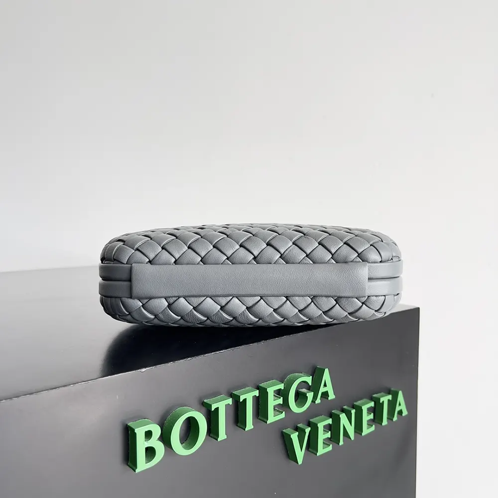 Bottega Veneta Women Knot Minaudière Clutch in Calfskin Leather-Grey - image 4
