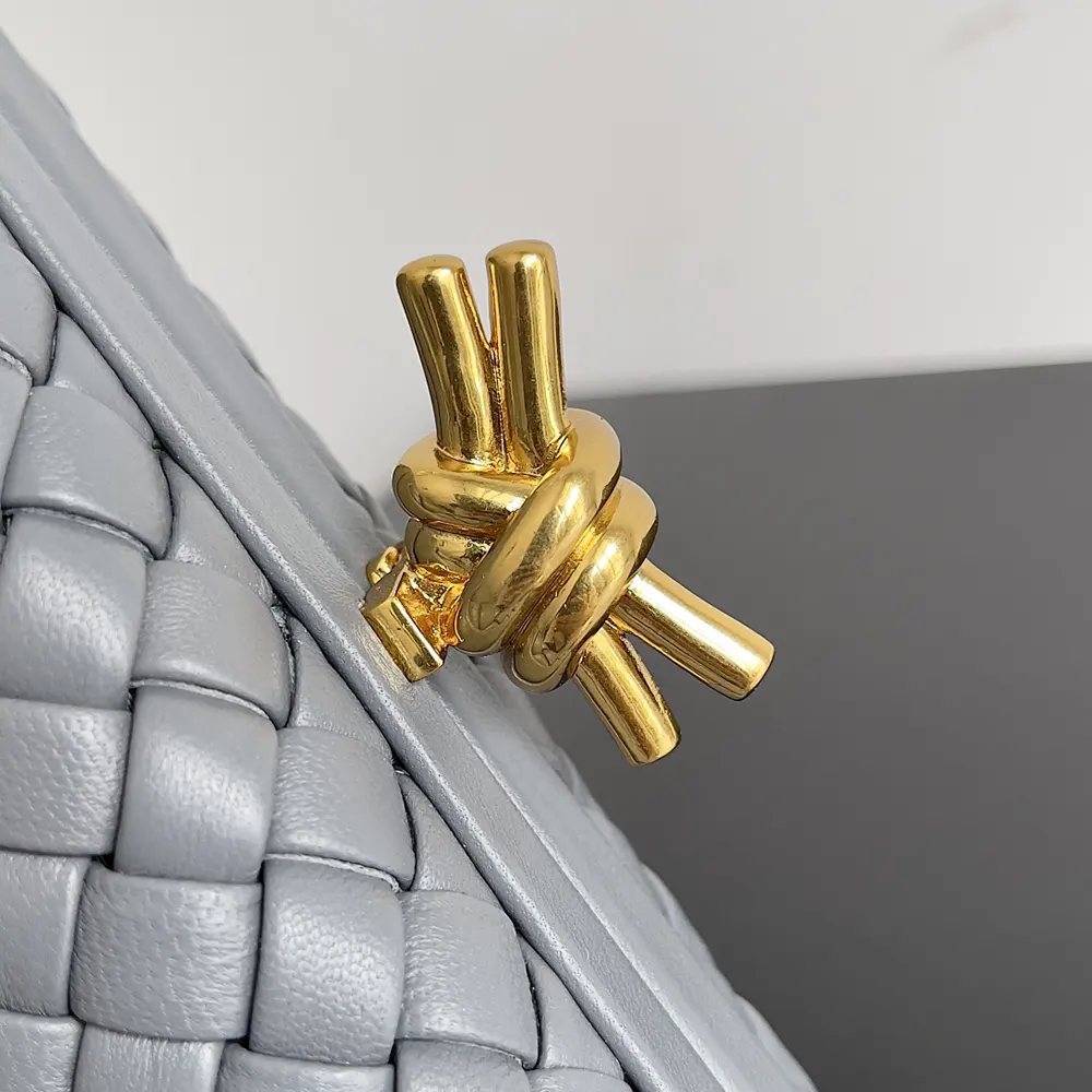 Bottega Veneta Women Knot Minaudière Clutch in Calfskin Leather-Grey - image 10