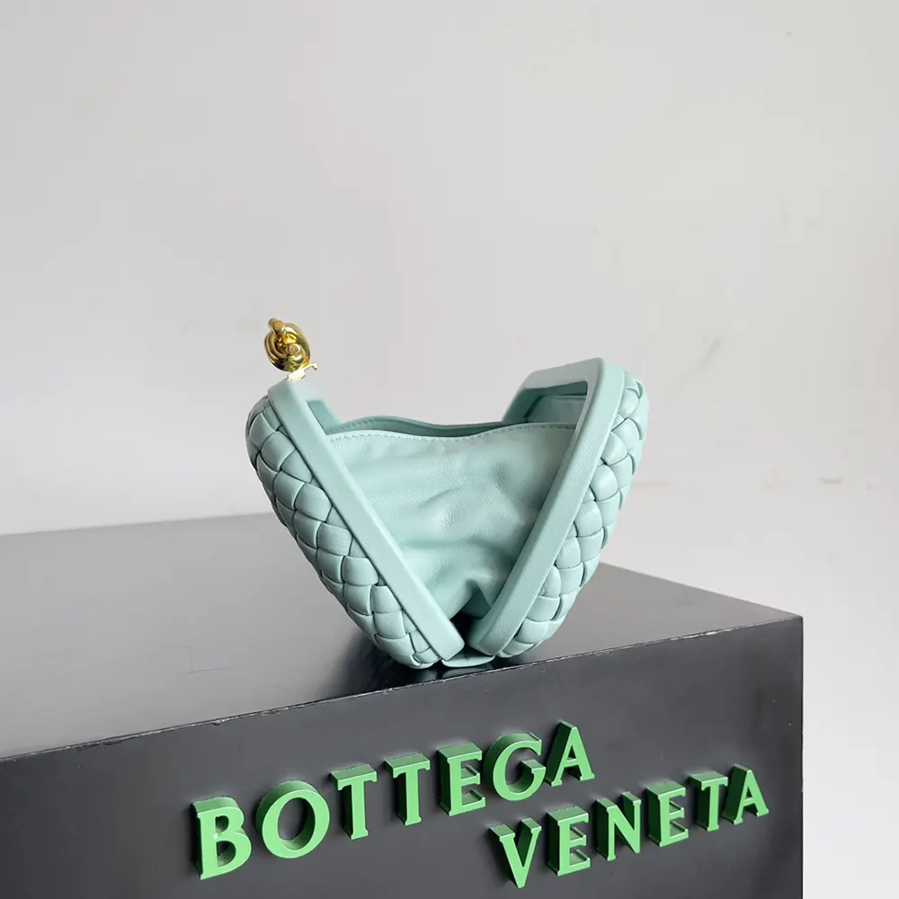 Bottega Veneta Women Knot Minaudière Clutch in Calfskin Leather-Light Blue - image 6