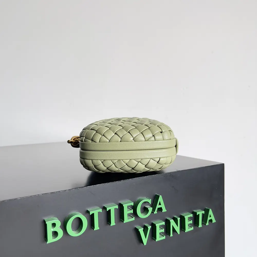 Bottega Veneta Women Knot Minaudière Clutch in Calfskin Leather-Lime - image 5