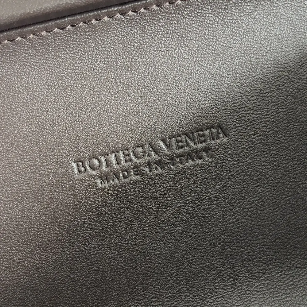 Bottega Veneta Women Knot Minaudière Clutch in Calfskin Leather-Maroon - image 10