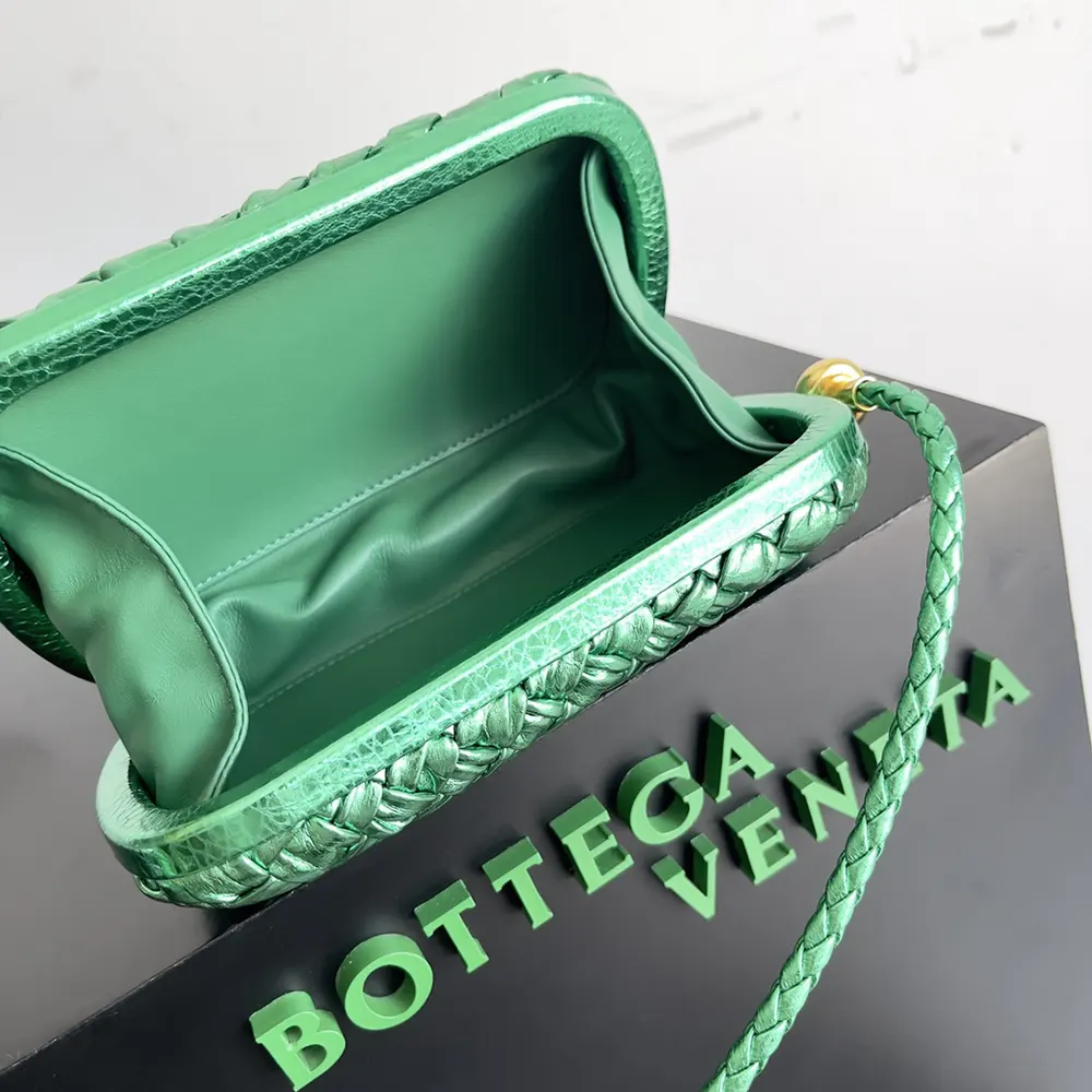 Bottega Veneta Women Knot Minaudiere On Strap-Green - image 8