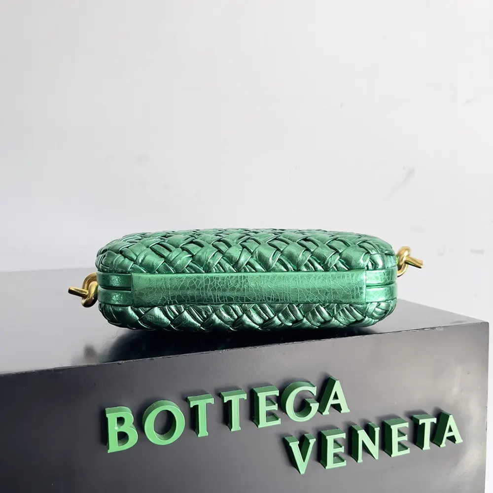 Bottega Veneta Women Knot Minaudiere On Strap-Green - image 4