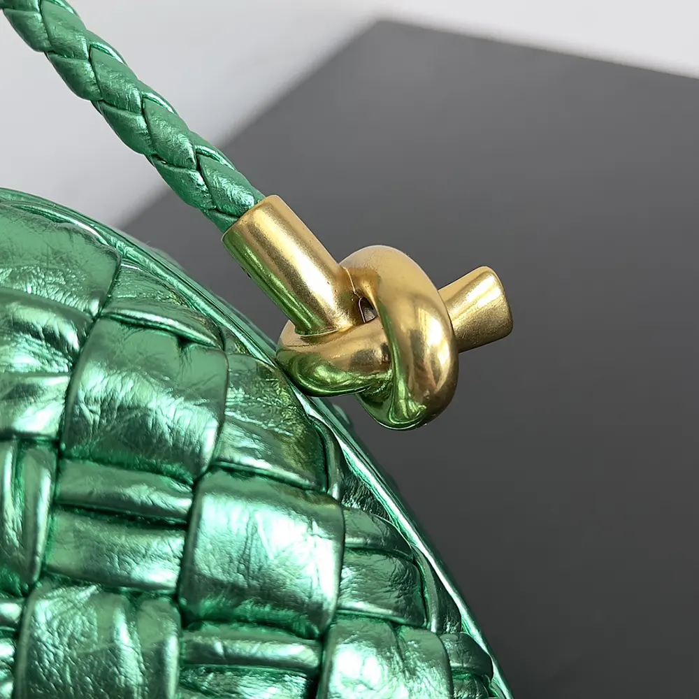 Bottega Veneta Women Knot Minaudiere On Strap-Green - image 9