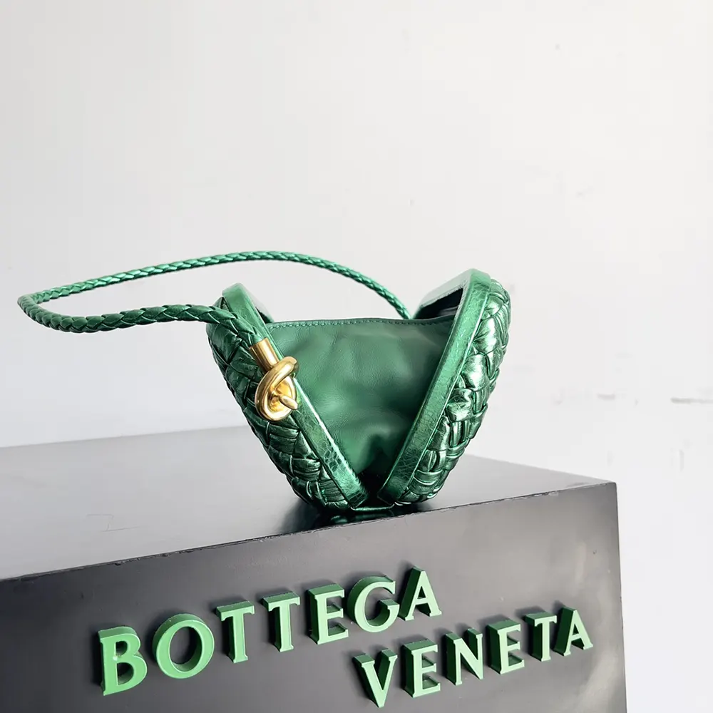Bottega Veneta Women Knot Minaudiere On Strap-Green - image 6