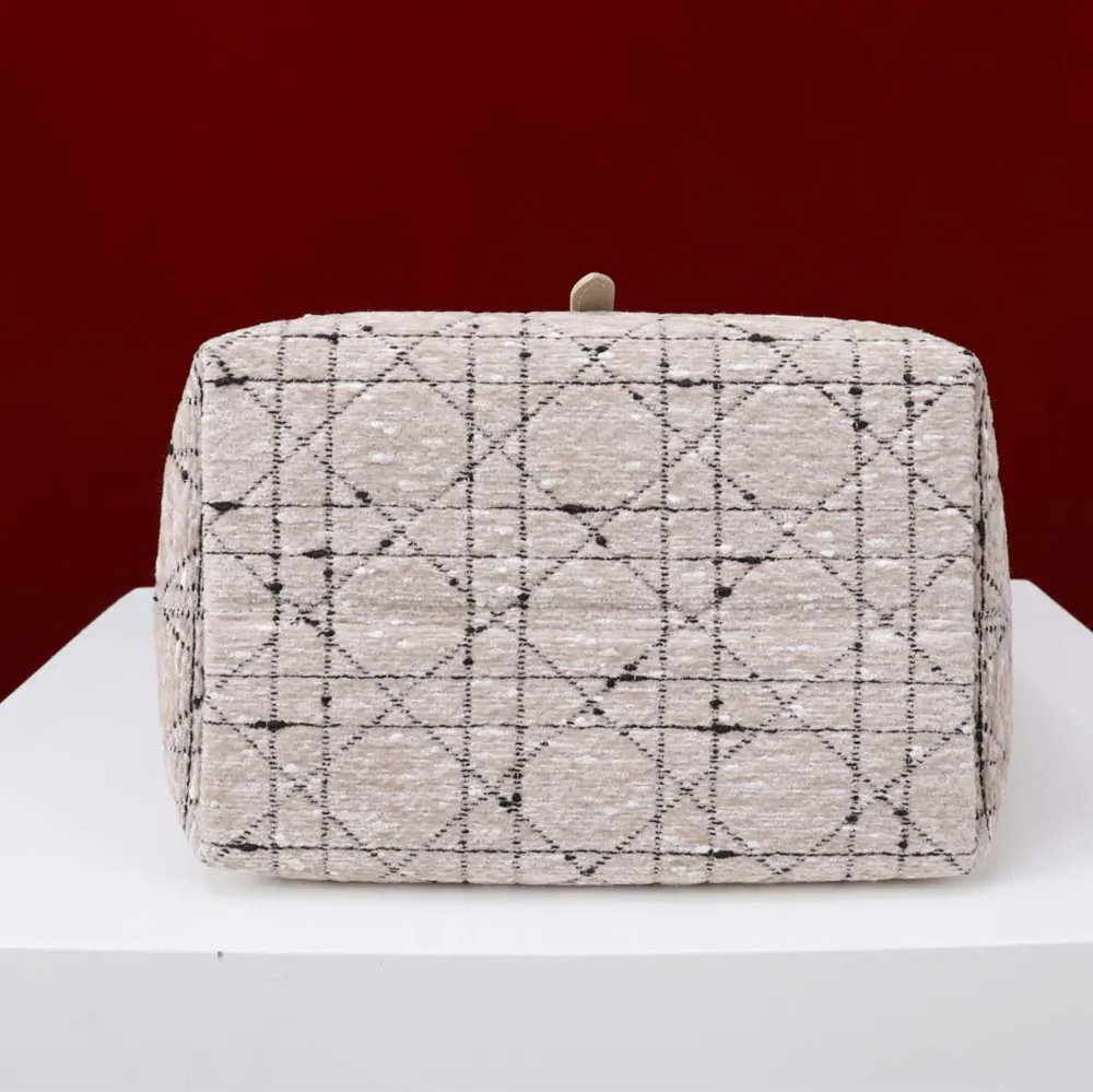 Dior Women Medium Dior Toujours Vertical Tote Bag Beige Tweed with Black Cannage Motif - image 5