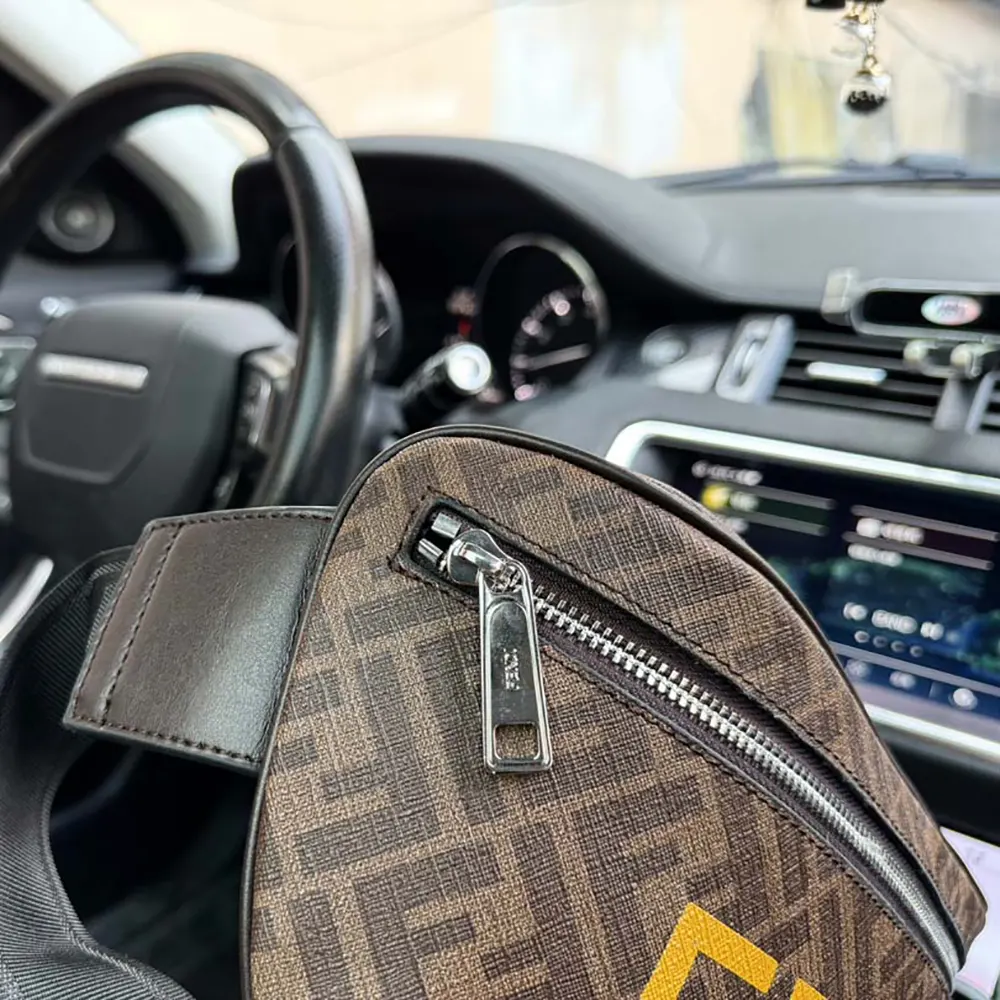 Fendi Men Diagonal Belt Bag Leather-Yellow - image 7