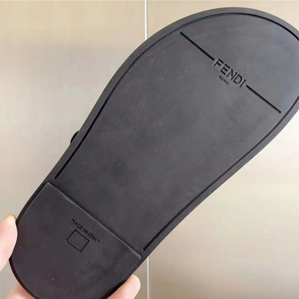 Fendi Unisex Feel Black Leather Slides - image 10