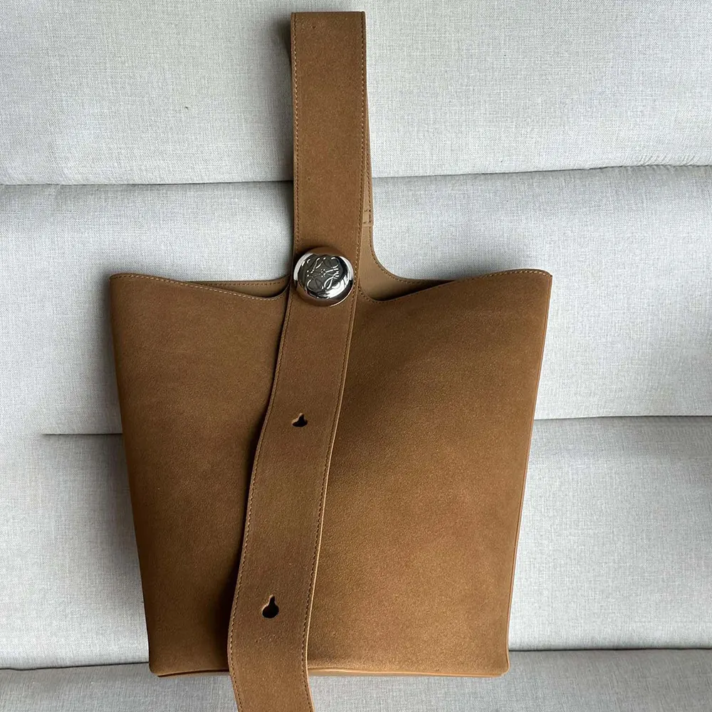 Loewe Unisex Large Pebble Bucket Bag in Suede Calfskin-BANBBBHX01 - image 5