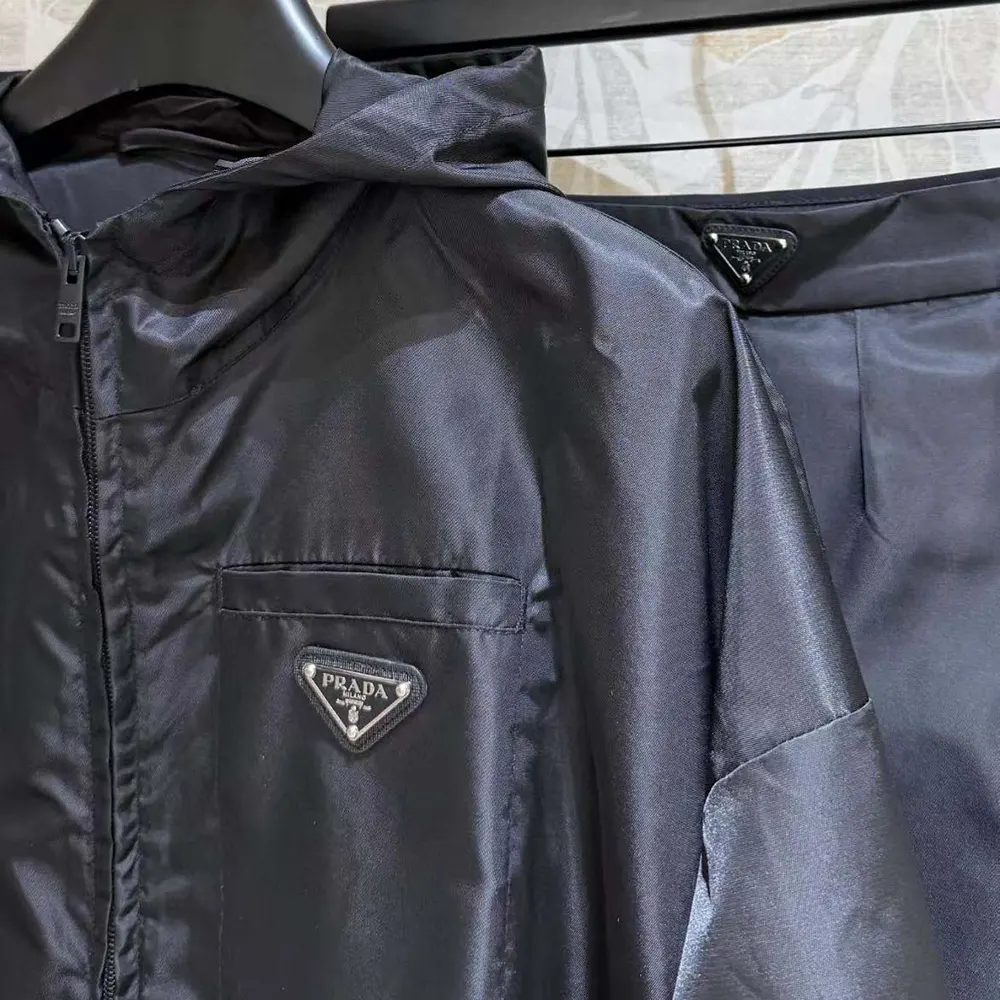 Prada Women Re-Nylon Cropped Jacket-Black - image 5