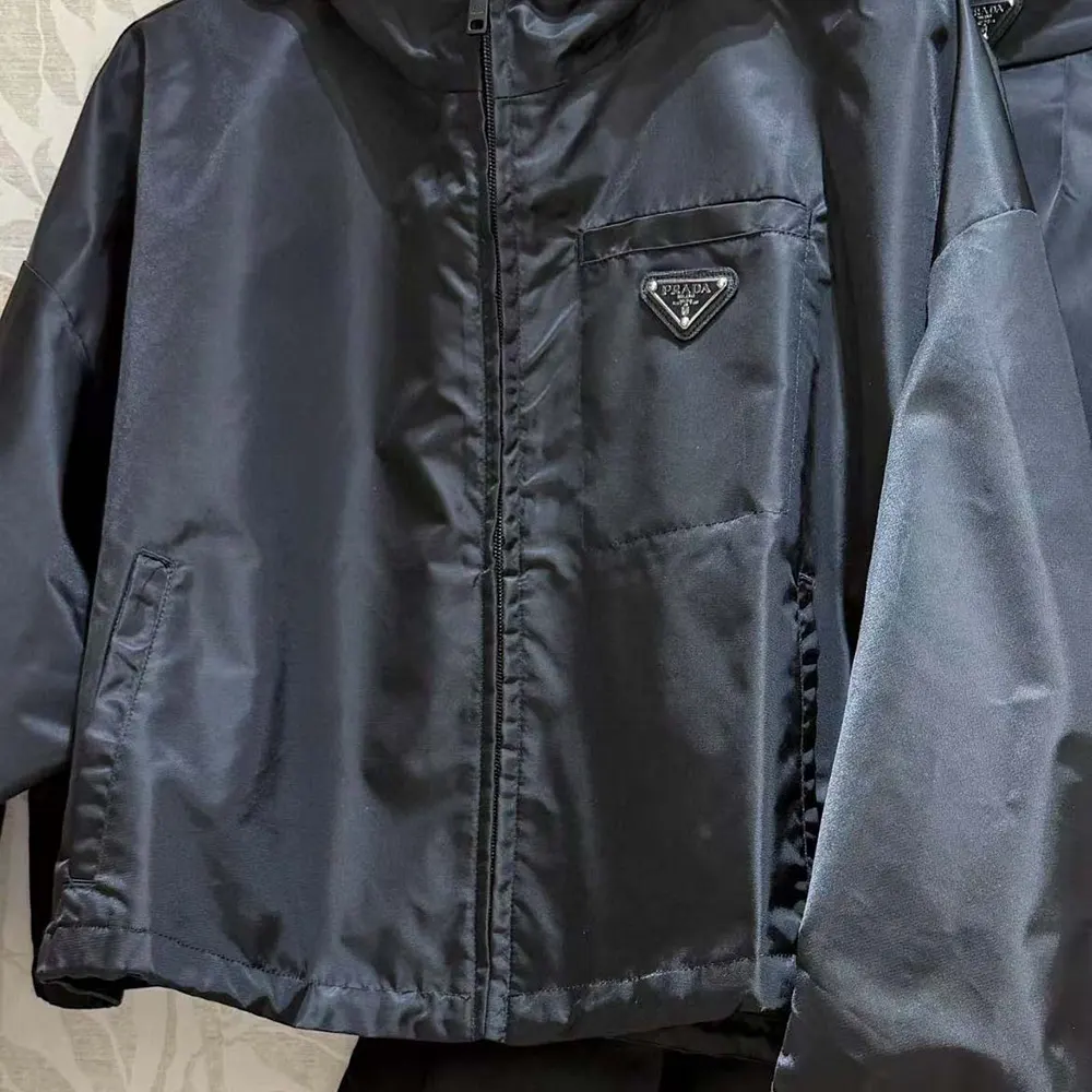Prada Women Re-Nylon Cropped Jacket-Black - image 6