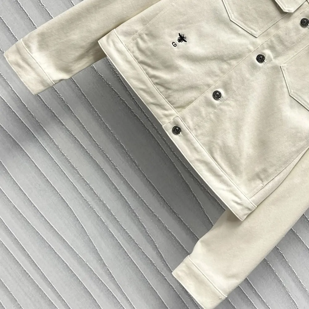 Dior Men Dioramour Jacket White Cotton Denim with Multicolor Cœur des Curiosités Motif - image 9