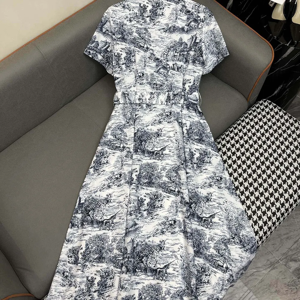 Side profile showing silhouette of Dior Women Mid-Length Shirtdress
