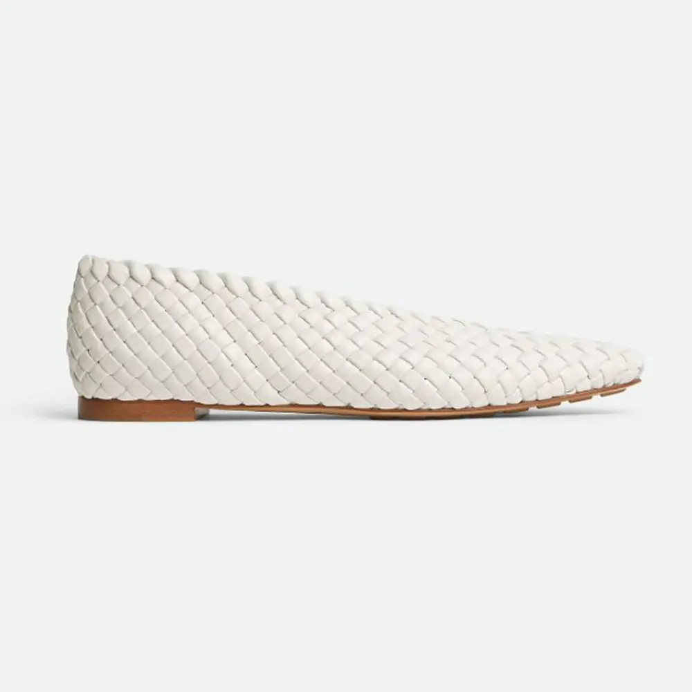 Side profile of Bottega Veneta Women Sofia Ballerina in white leather