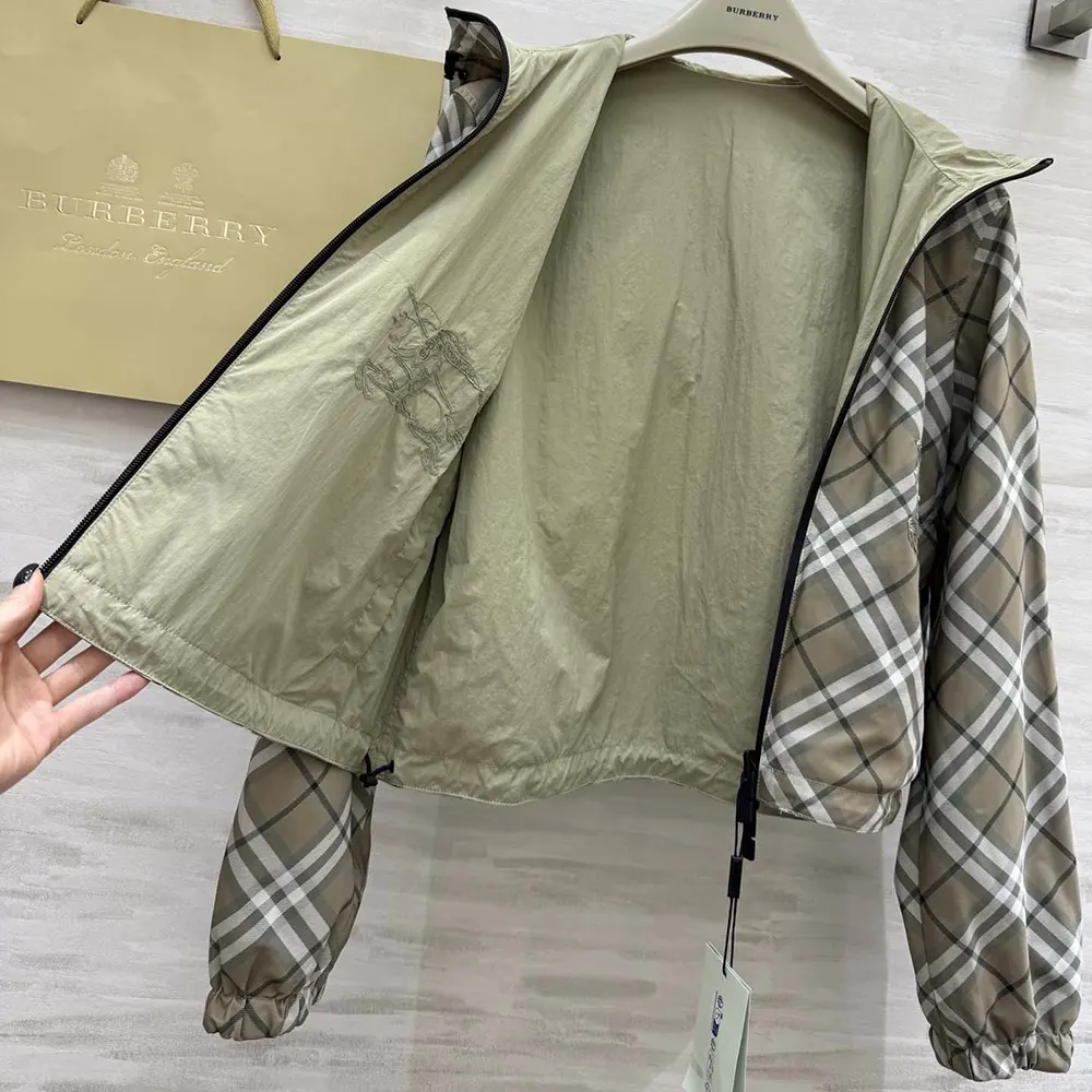 Burberry Women Cropped Reversible Check Hooded Jacket - image 7
