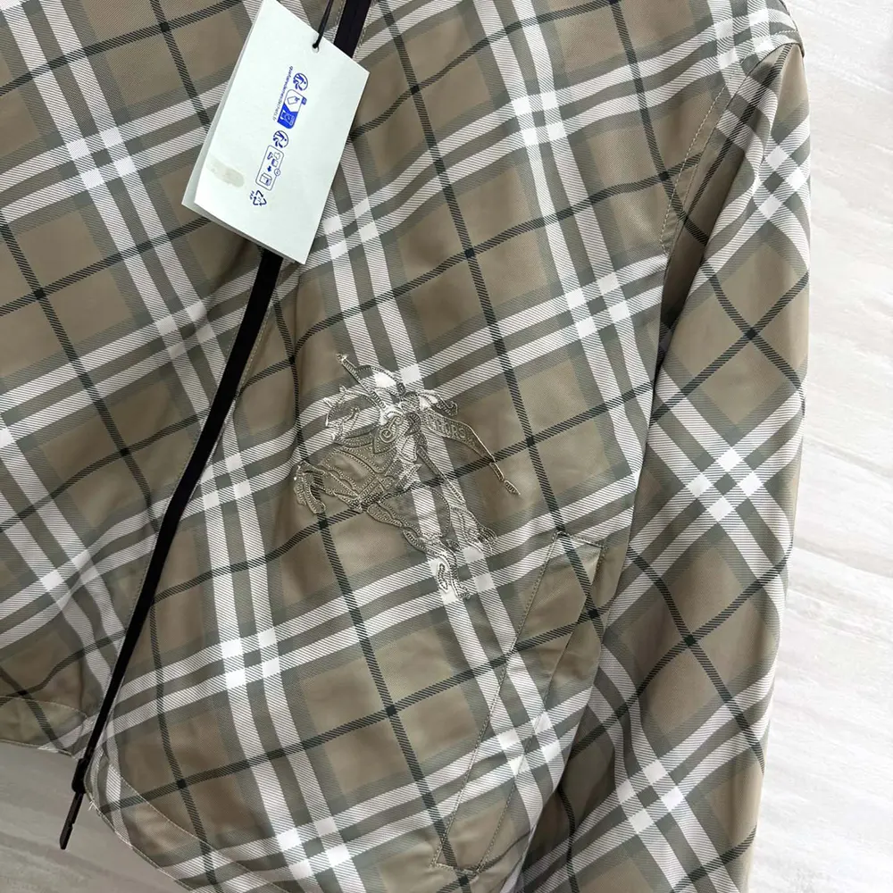 Burberry Women Cropped Reversible Check Hooded Jacket - image 9
