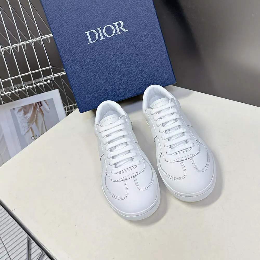 Close-up of smooth calfskin texture on Dior Men B01 Matchpoint Sneaker