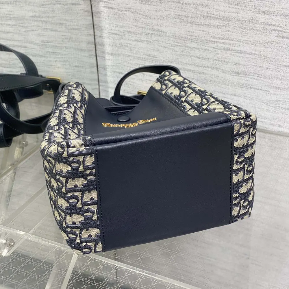 Dior Women Medium Signature Bucket Bag Blue Dior Oblique Jacquard and Smooth Calfskin - image 6
