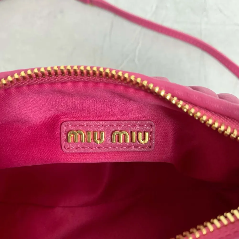 Miu Miu Women Wander Matelassé Nappa Leather Bag-Pink/White - image 10
