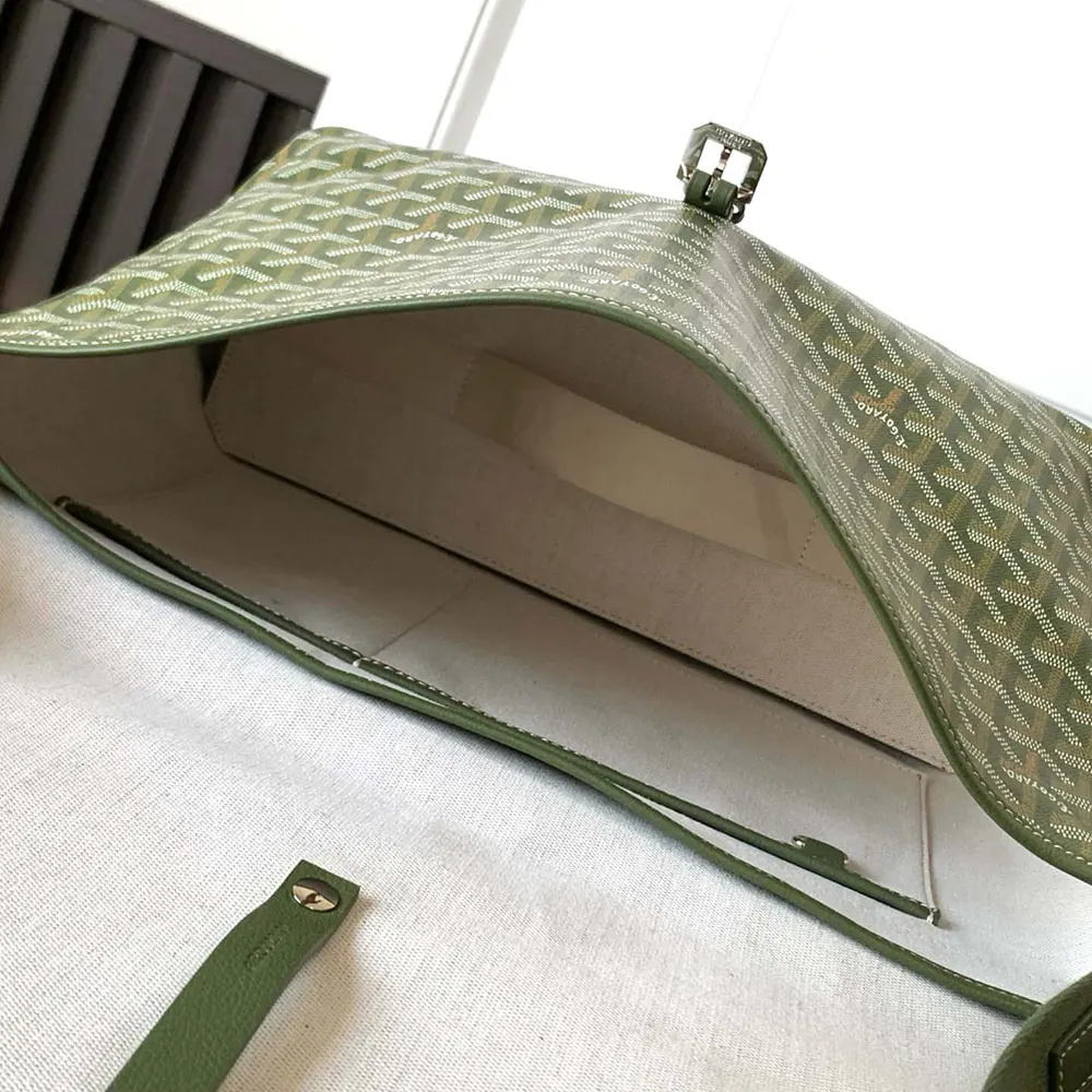 Goyard Unisex Capetien MM Messenger Bag-Green - image 10