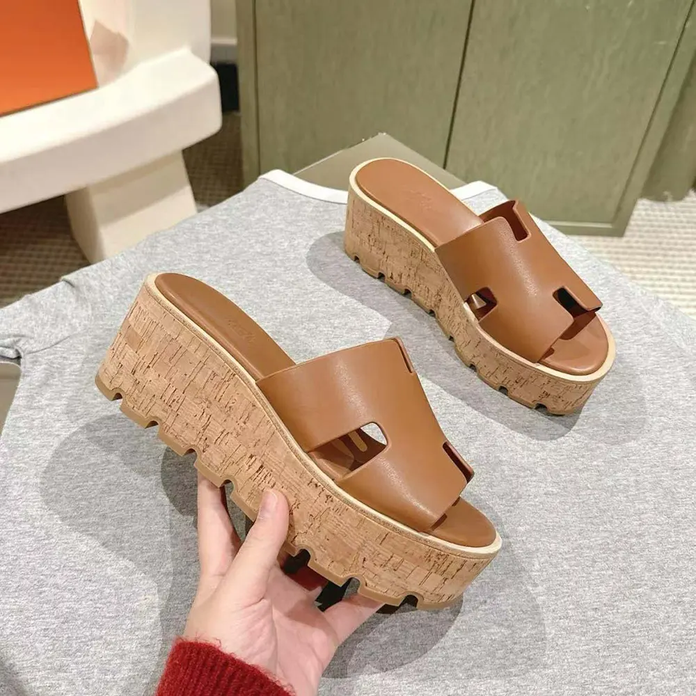 Top view of Hermes Women Eze 30 Sandal-Brown highlighting open toe design