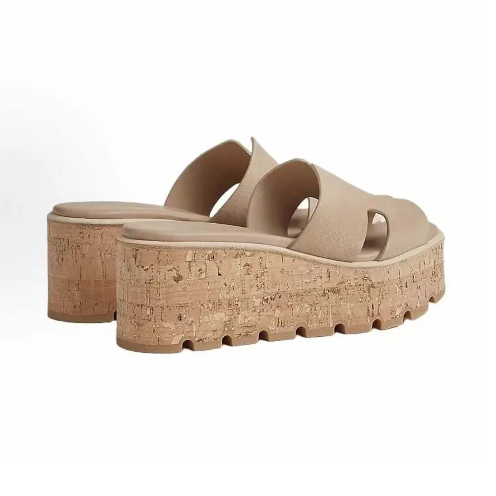 Top angle of Hermes Women Eze 30 Sandal-Natural showcasing leather texture