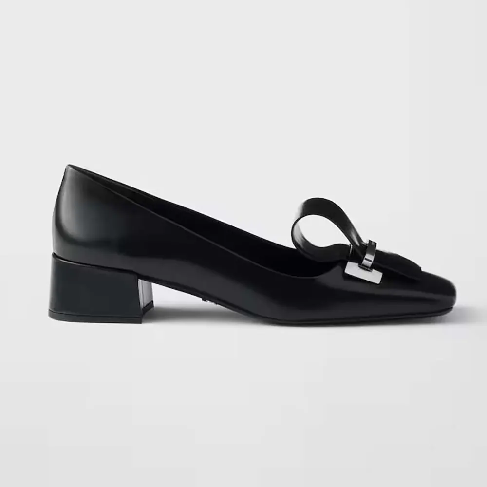 Side view of Prada Women Brushed Leather Pumps-Black showcasing silhouette