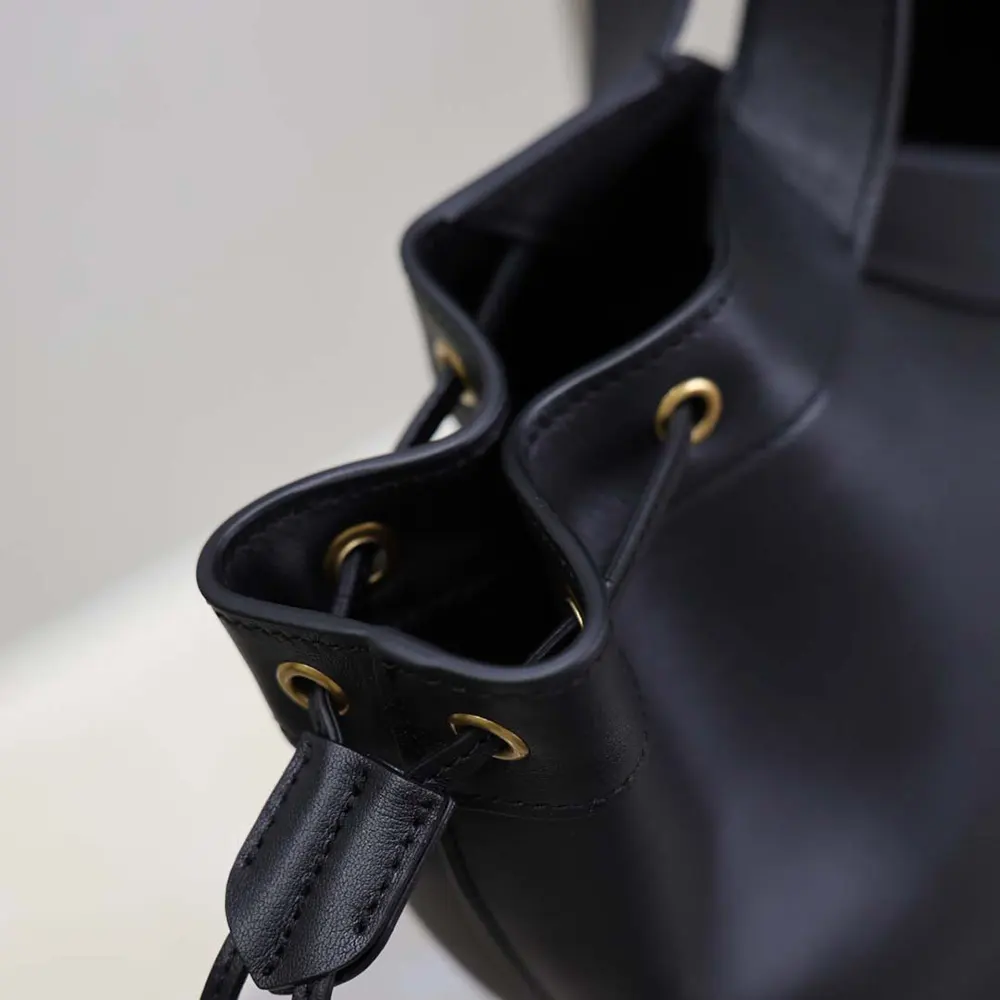Saint Laurent YSL Women Y Large Hobo in Leather-Black - image 7