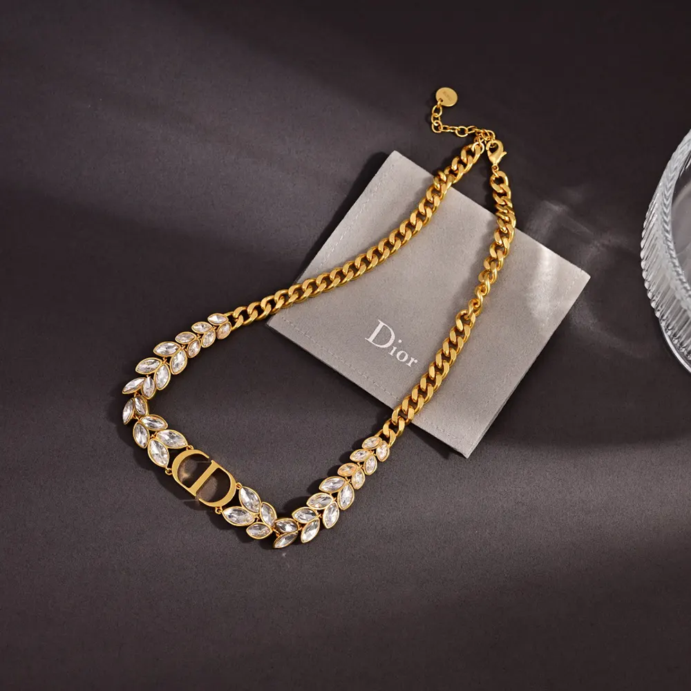 Side angle showcasing clasp and design of Dior Women 30 Montaigne Prestige Choker