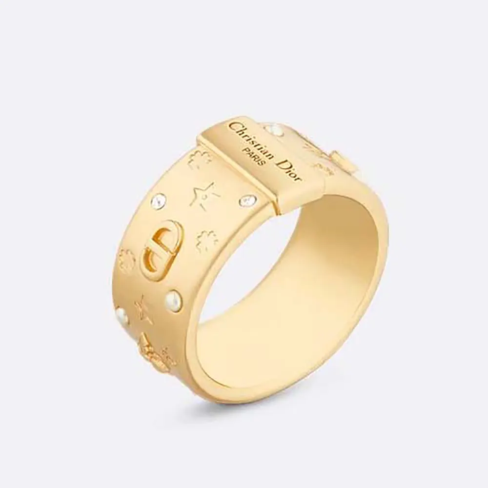 Close-up of Dior Women Céleste Ring gold-finish metal and pearls