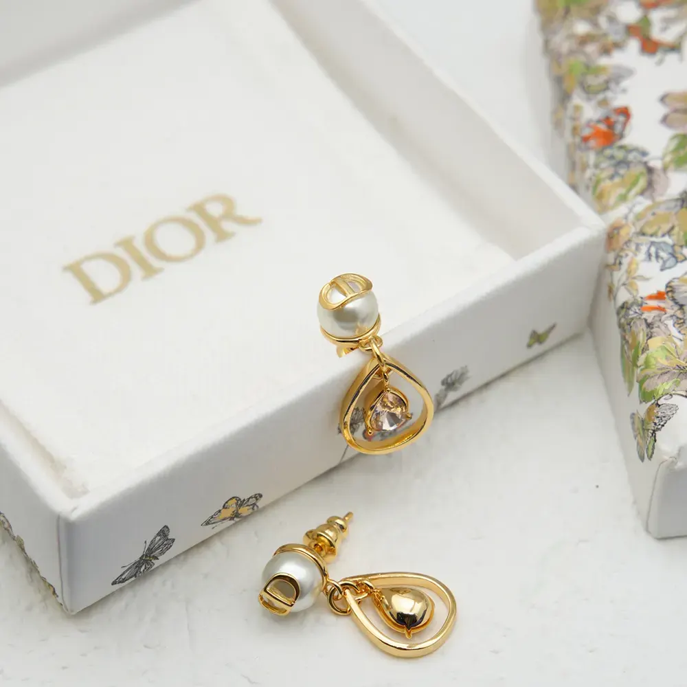 Dior Women D-Drop Earrings Gold-Finish Metal with White Resin Pearls and Champagne Crystals - image 4