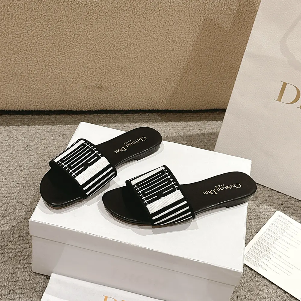 Dior Women Dway Slide Black and White Cotton Embroidered with Dior Graphique Motif - image 4