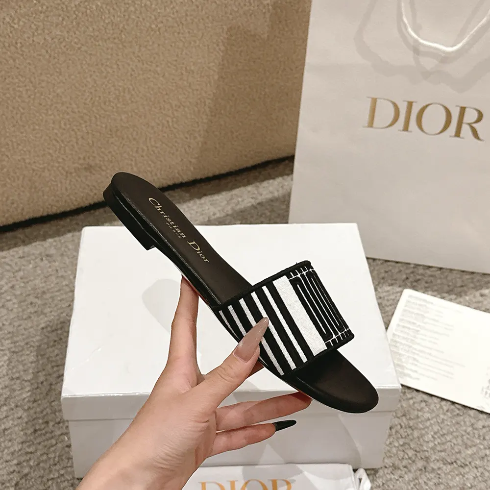 Dior Women Dway Slide Black and White Cotton Embroidered with Dior Graphique Motif - image 6