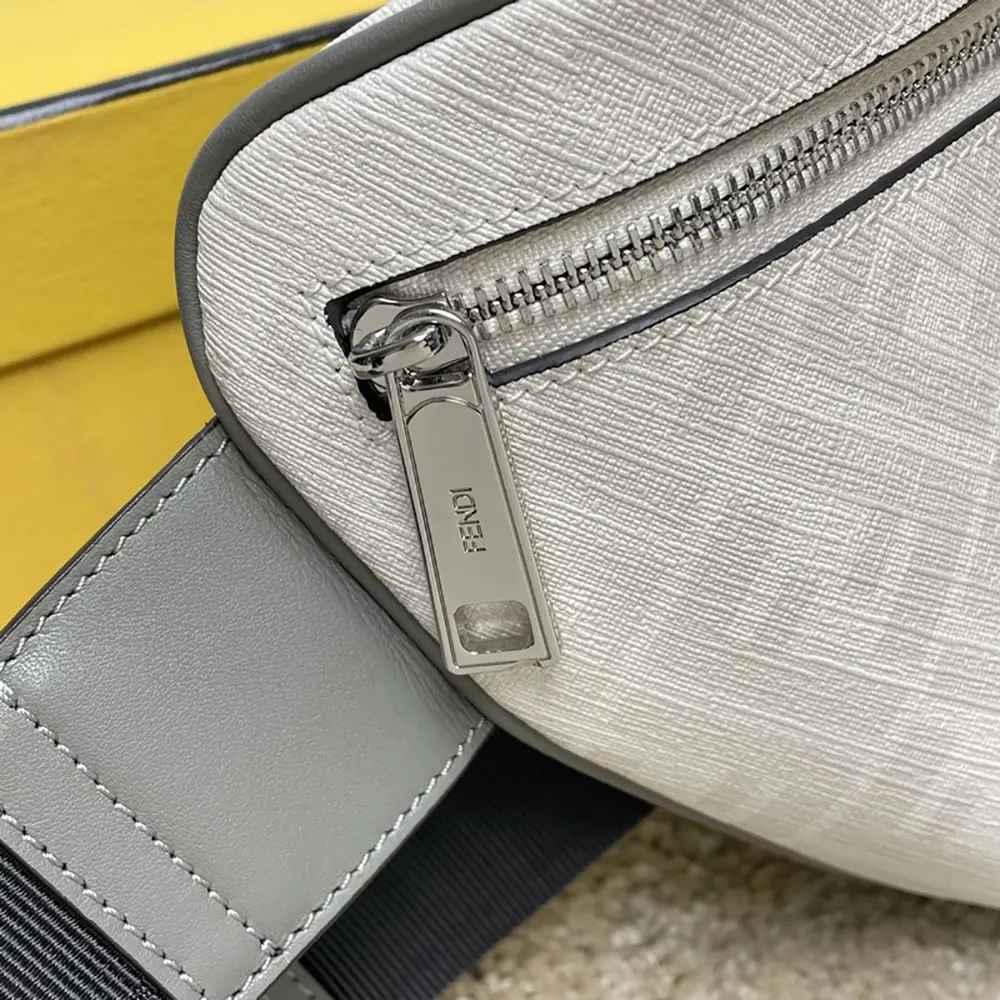 Fendi Men Diagonal Belt Bag Leather-White - image 6
