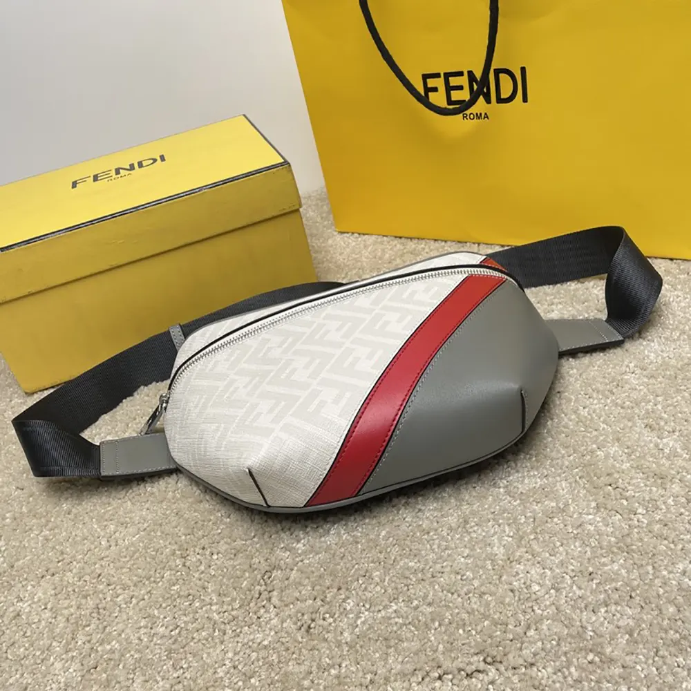 Fendi Men Diagonal Belt Bag Leather-White - image 5