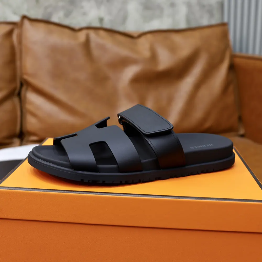 Hermes Unisex Chypre Sandal-Black H222100Zv02340 - image 9