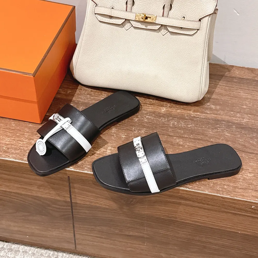 Hermes Unisex Giulia sandal-Black/White - image 4