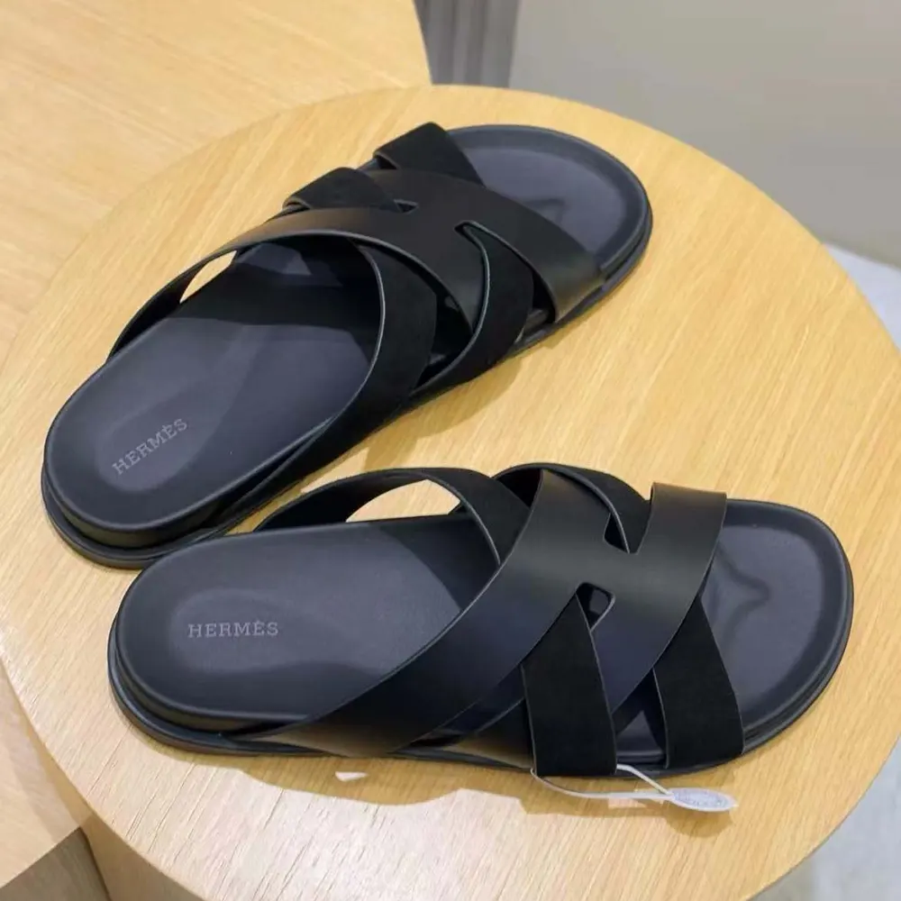 Hermes Unisex Kazimir Sandal-Black - image 4