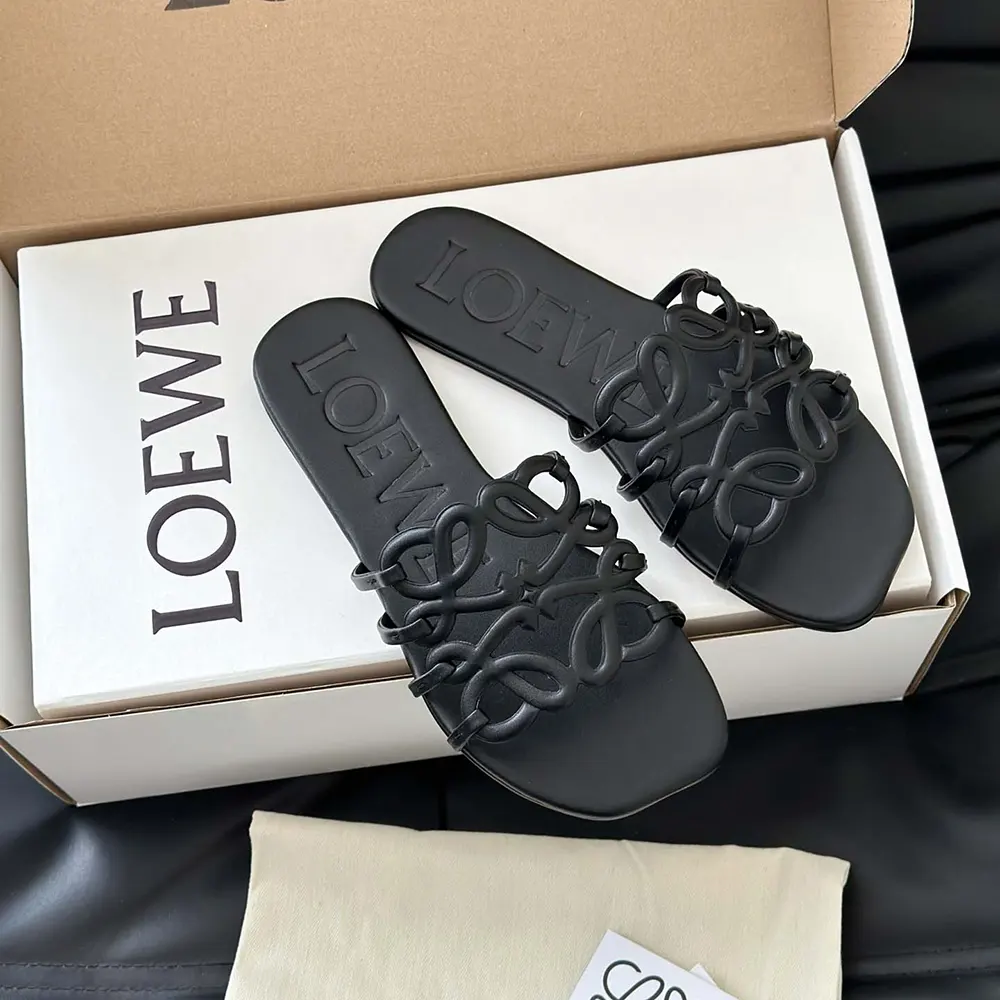 Loewe Women Petal Anagram Slide in Soft Calfskin-Black - image 4