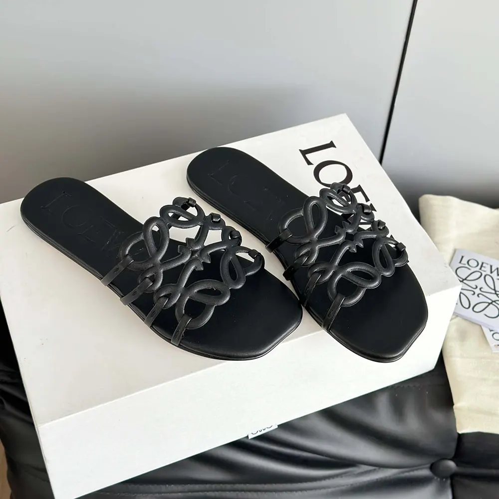 Loewe Women Petal Anagram Slide in Soft Calfskin-Black - image 6