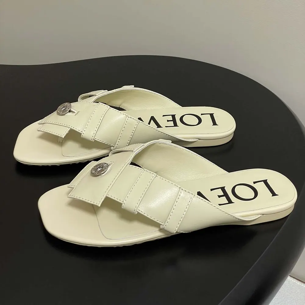 Overhead view showing toe-post design on Loewe Women Toy Panta sandal
