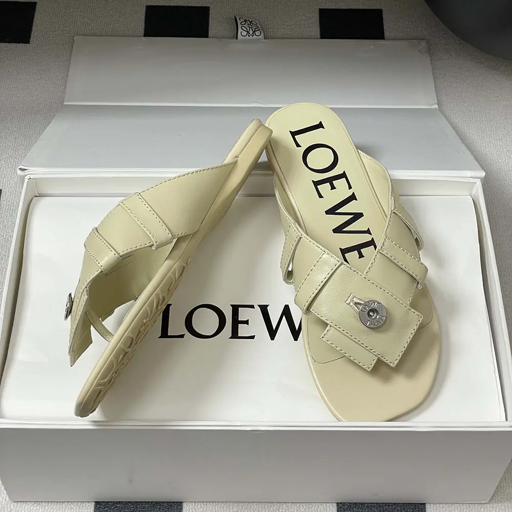 Loewe Women Toy Panta Toe Post Sandal in Lambskin-Beige - image 7