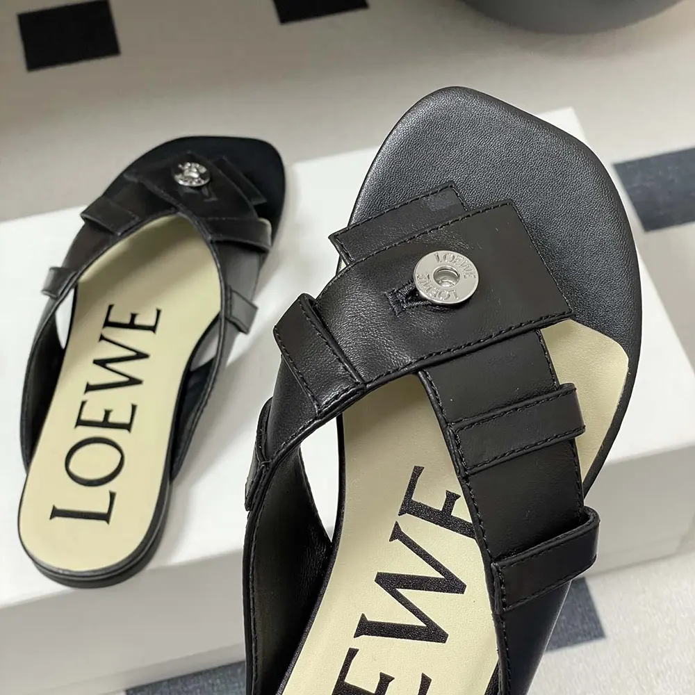 Loewe Women Toy Panta Toe Post Sandal in Lambskin-Black - image 9