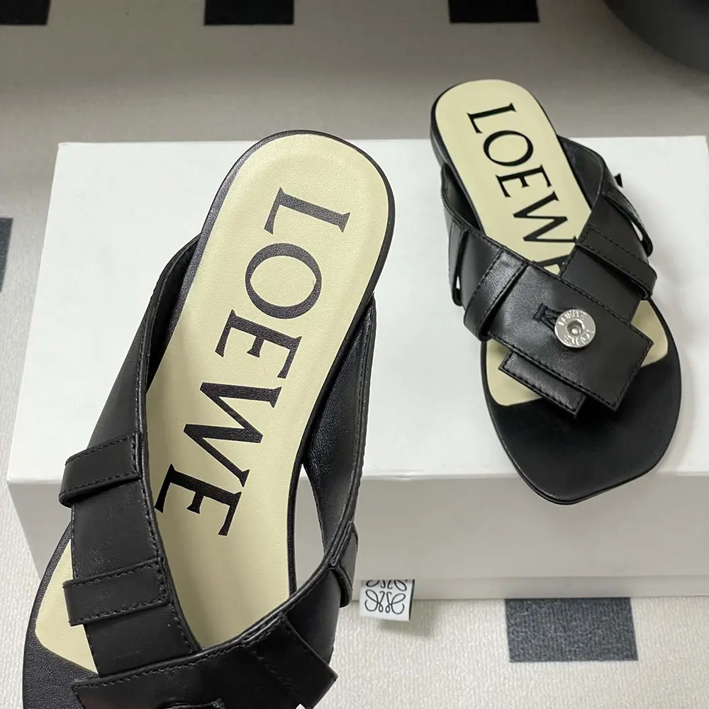 Loewe Women Toy Panta Toe Post Sandal in Lambskin-Black - image 8