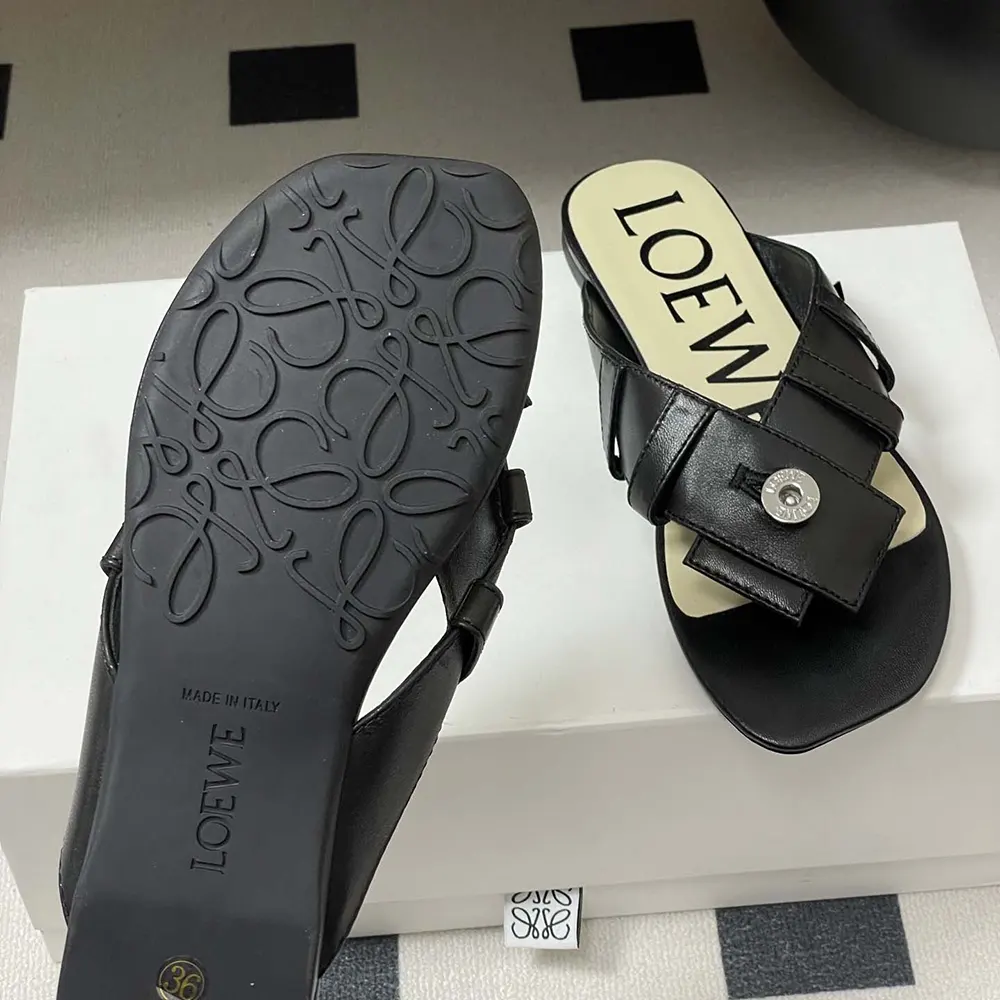 Loewe Women Toy Panta Toe Post Sandal in Lambskin-Black - image 10