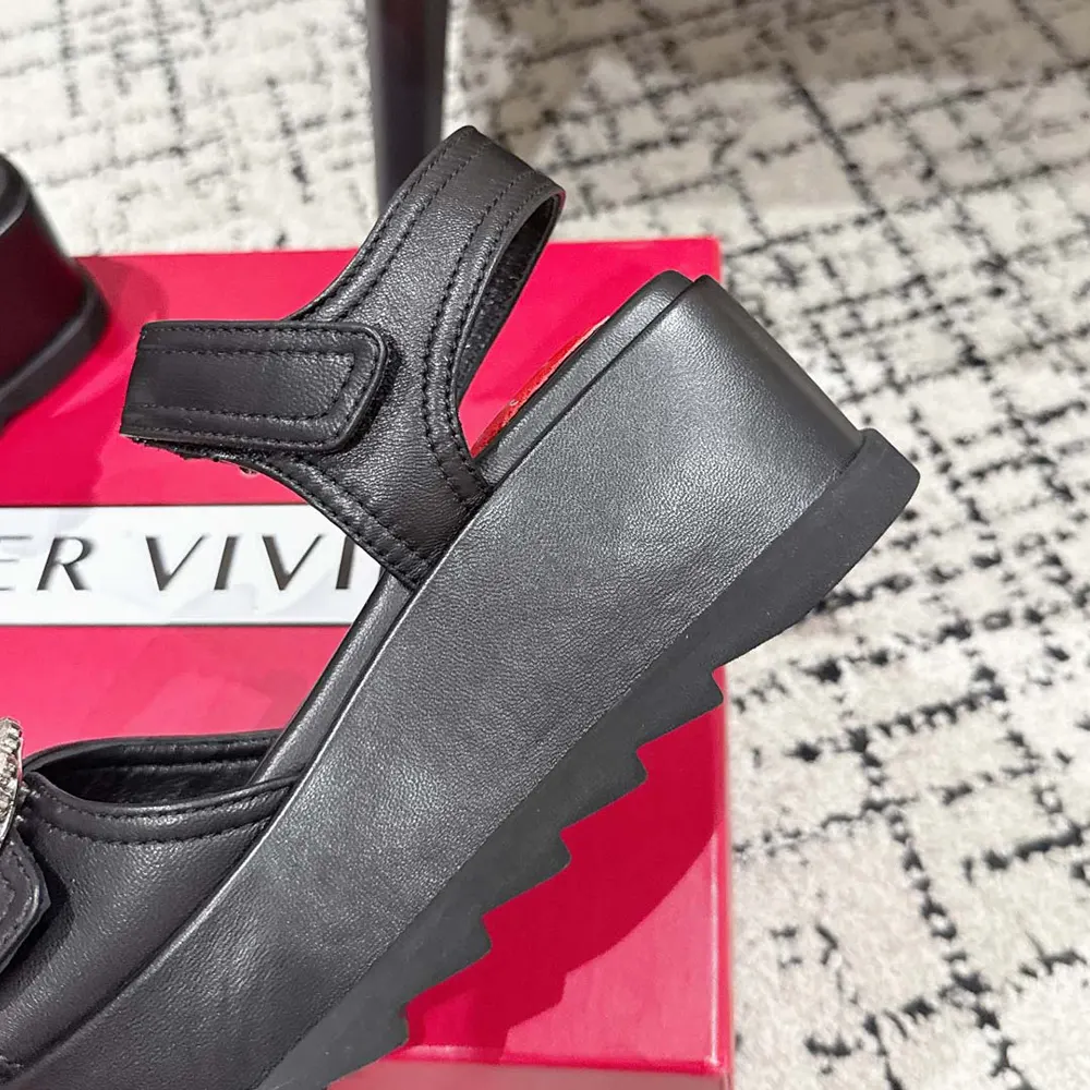 Roger Vivier Women Slidy Viv’ Wedge Sandals in Leather-Black - image 8